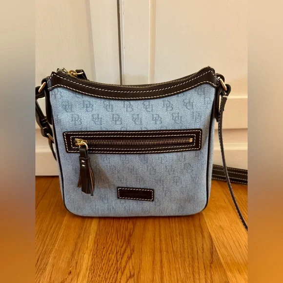 Dooney & Bourke Blue Cross Body Bag - Vintage Dooney - Like New - Fast shipping! - Picture 2 of 12